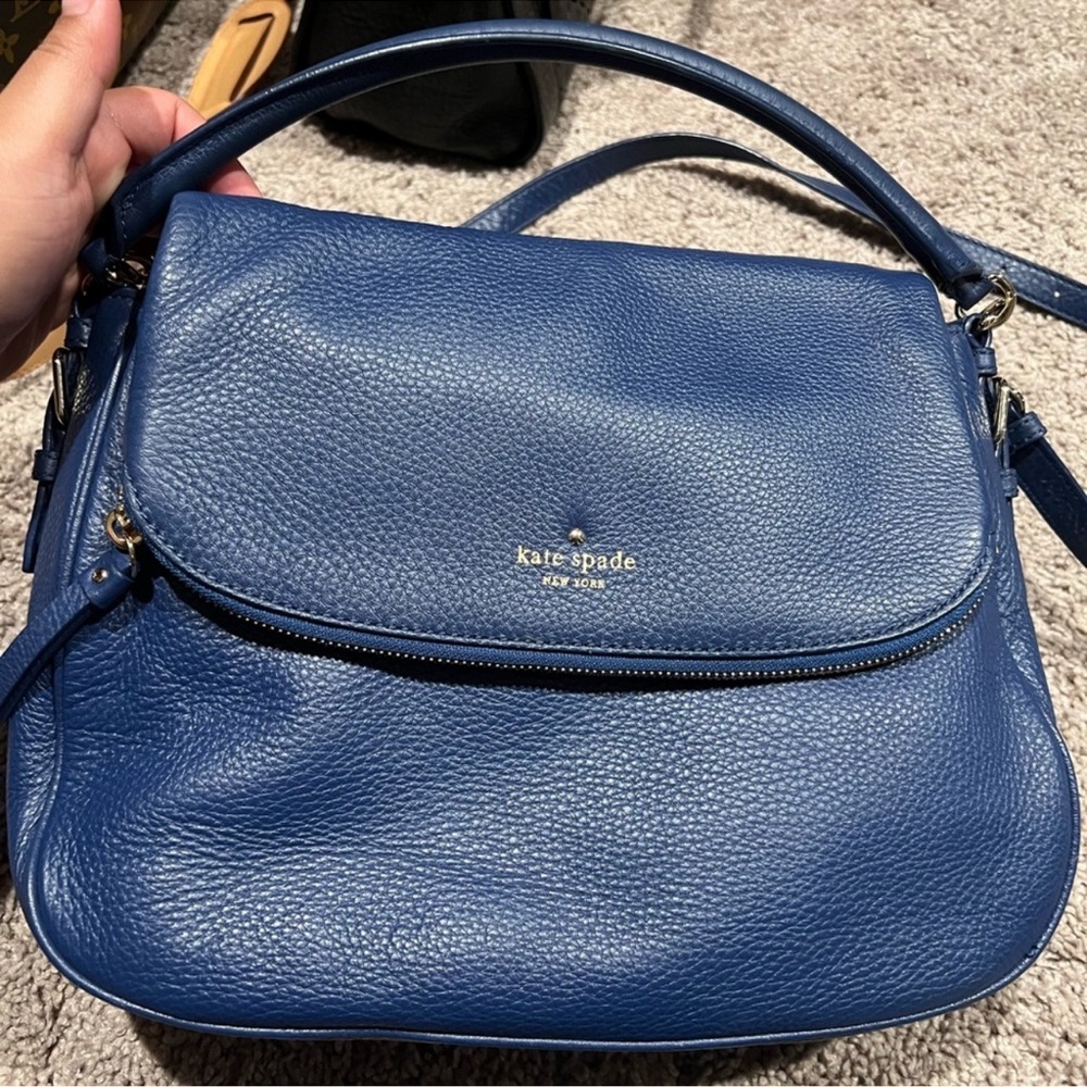 kate spade navy pebbled leather crossbody bag